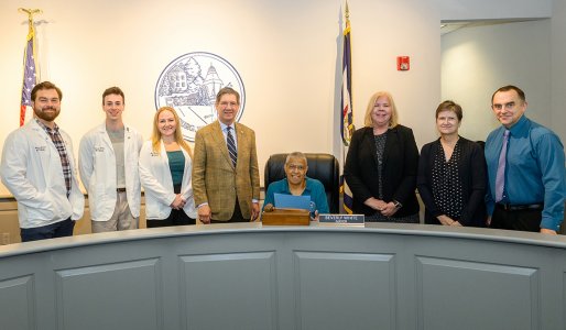 WVSOM students and administrators with Lewisburg Mayor Beverly White