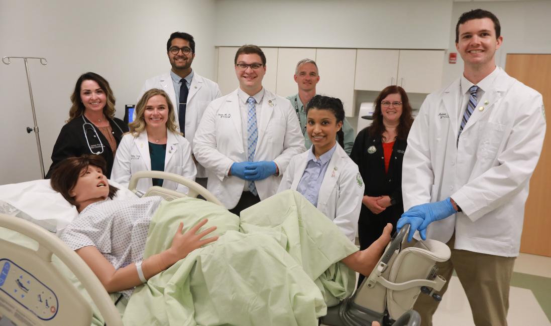Students with CEC patient simulator